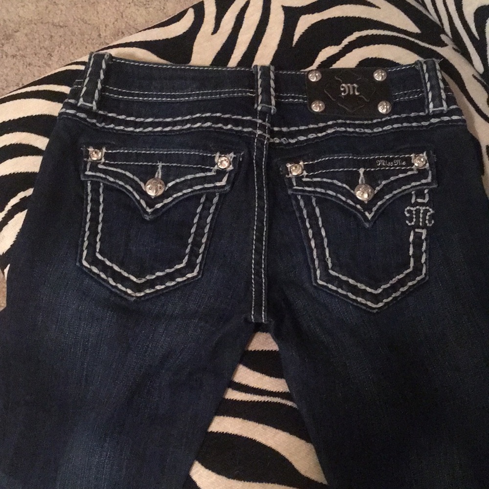 MISS ME ! Super cute, super fitting and has bling!
